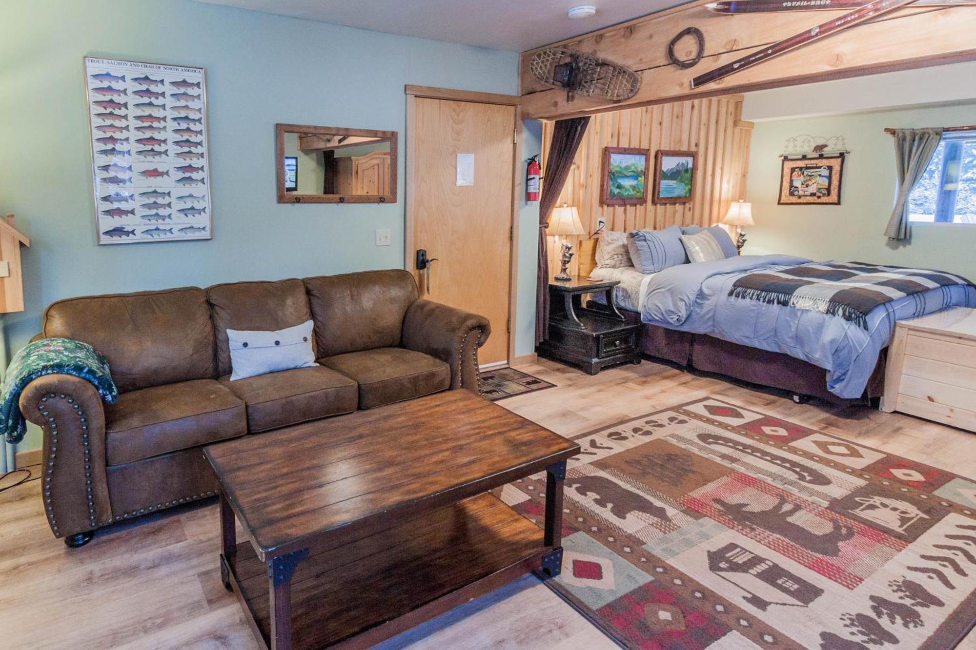 Bear Lake Lodgings B&B, Inc Seward Exterior photo