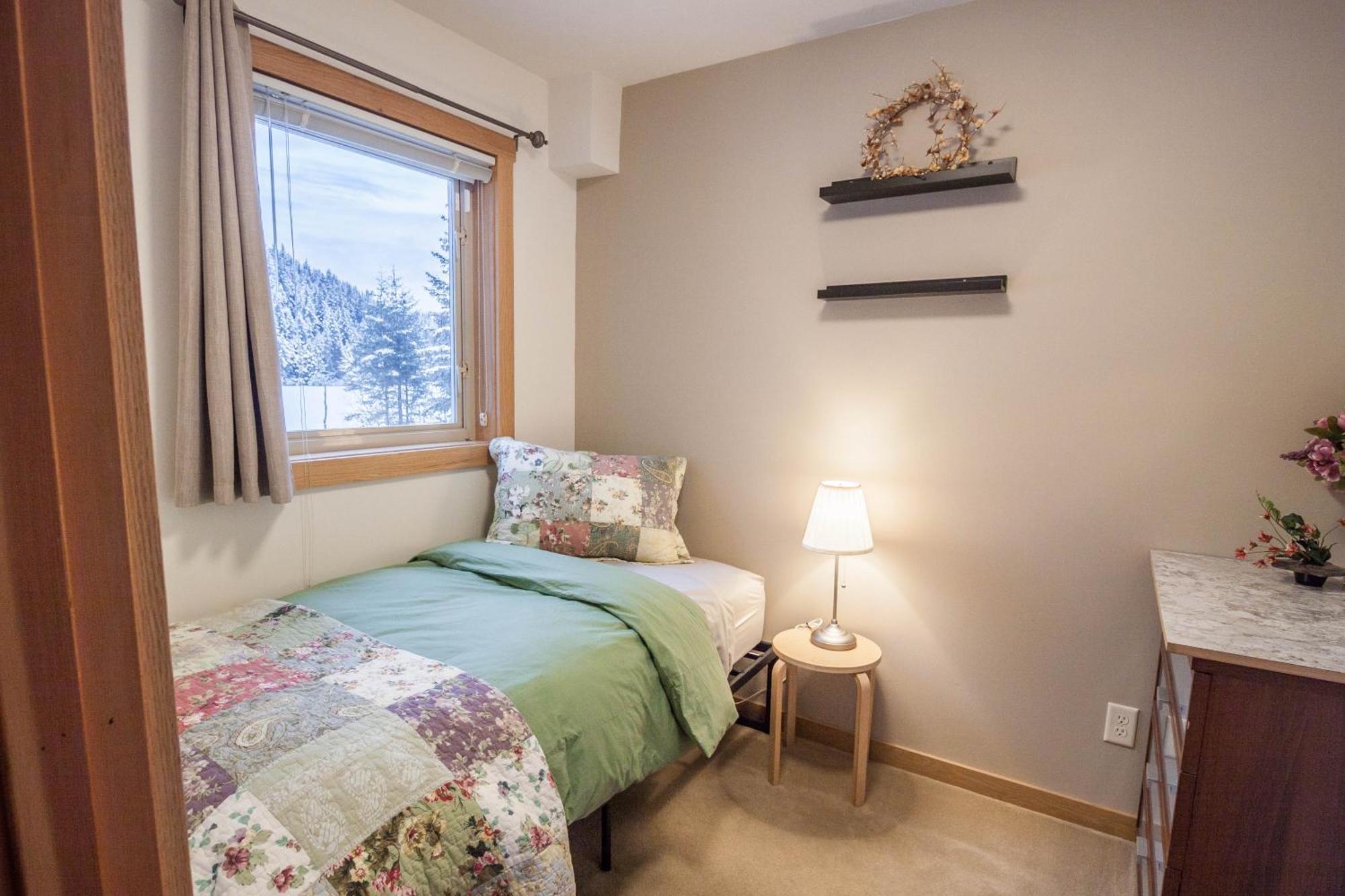 Bear Lake Lodgings B&B, Inc Seward Exterior photo